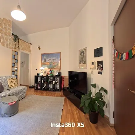 In A Historic Building, Center Appartement Bologne